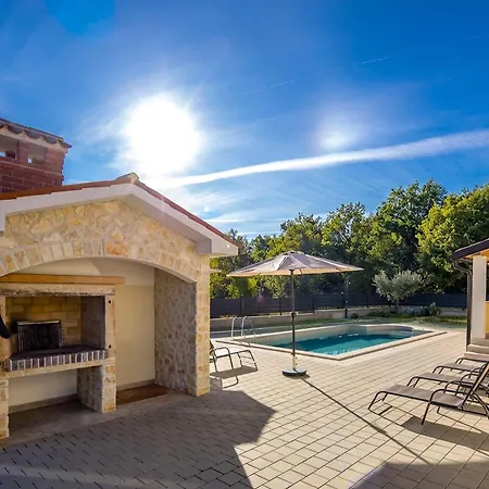 Casa Berton - Heated Saltwater Pool - Happy *